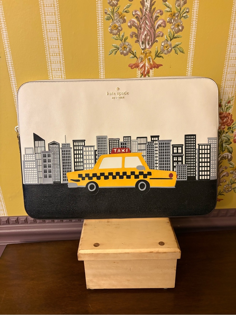 Kate Spade New York Laptop Padded Carrying Case/Sleeve